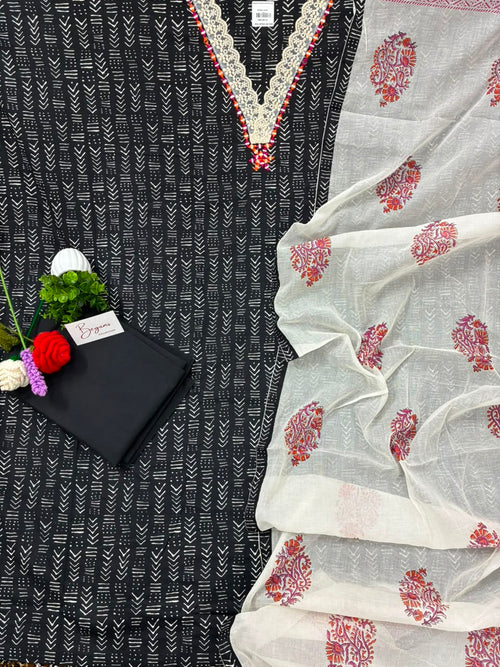 cotton suit with lace work